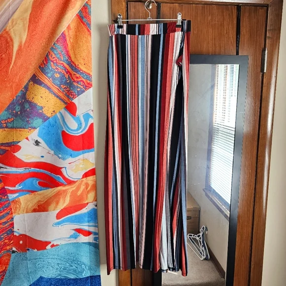 ✨ Charlotte Russe Multicolor Striped Floor Length High Slit Skirt - Size M - Picture 2 of 8